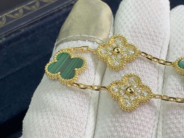 18k gold van cleef arpels vintage alhambra bracelet diamond and malachite 5 motifs 62086c7fcd6b9