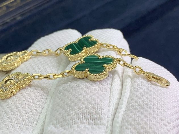 18k gold van cleef arpels vintage alhambra bracelet diamond and malachite 5 motifs 62086c83eea84