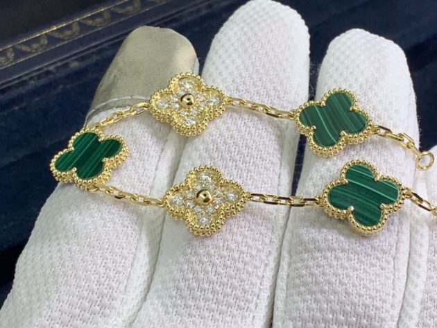 18k gold van cleef arpels vintage alhambra bracelet diamond and malachite 5 motifs 62086c8888144