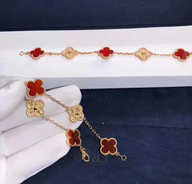 18k gold van cleef vintage alhambra bracelet gold carnelian 5 motifs selfridges edition vcarp0qs00 620868056b725