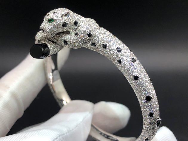 18k white gold panthere de cartier bracelet pave 833pcs diamonds and onyx h6001517 6209cde821cb9
