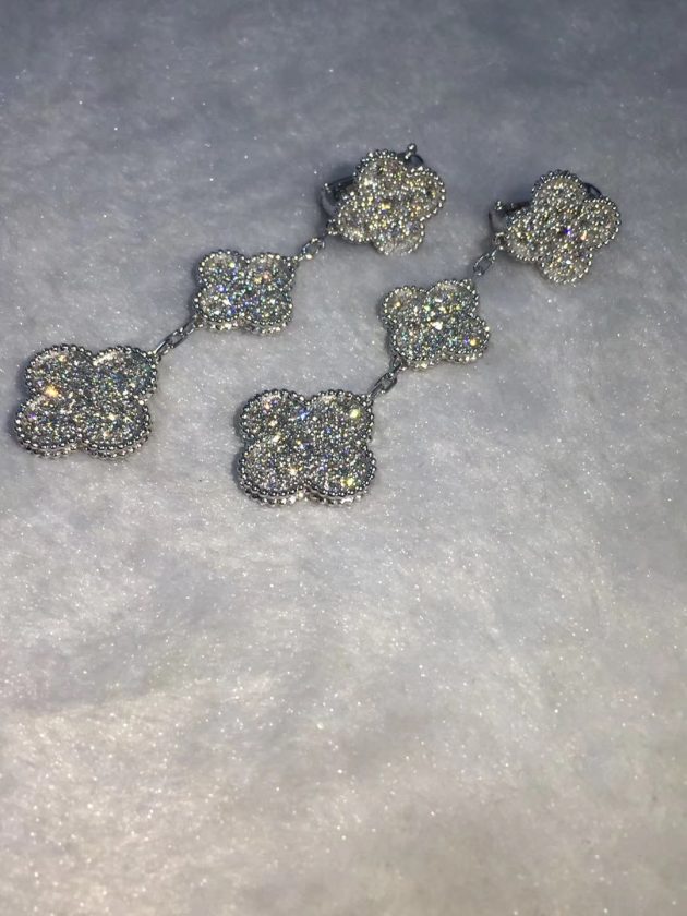 18k white gold van cleef arpels magic alhambra 3 motifs diamond earrings 62087230755a3