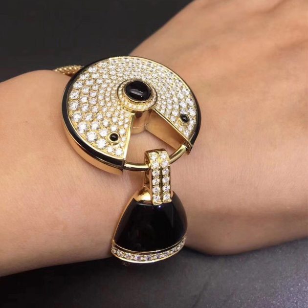 18k yellow gold amulette de cartier diamond bracelet with onyx black lacquer large model 6209d192a5b43