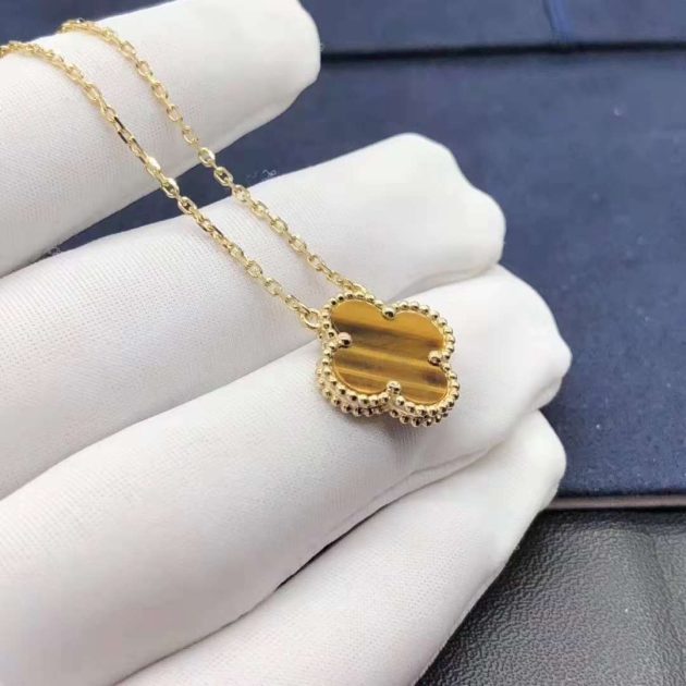 18k yellow gold van cleef arpels tigers eye vintage alhambra pendant necklace 6208751b72c06