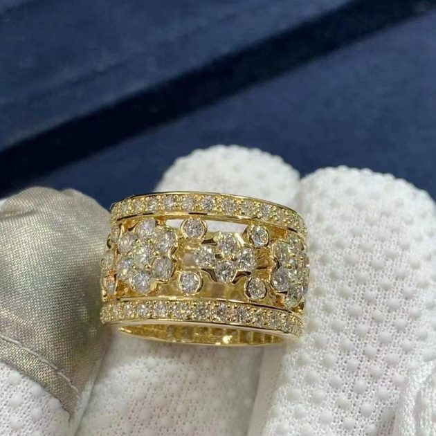 Van Cleef Arpels 18k Yellow Gold Diamonds Snowflake Ring VCARO3RV00 1 2