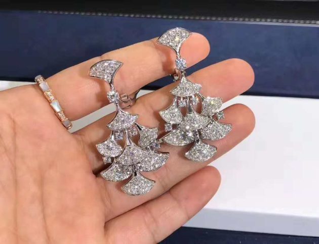 bulgari divas dream 18kt white gold earrings with pave diamonds 620a27a9237e2