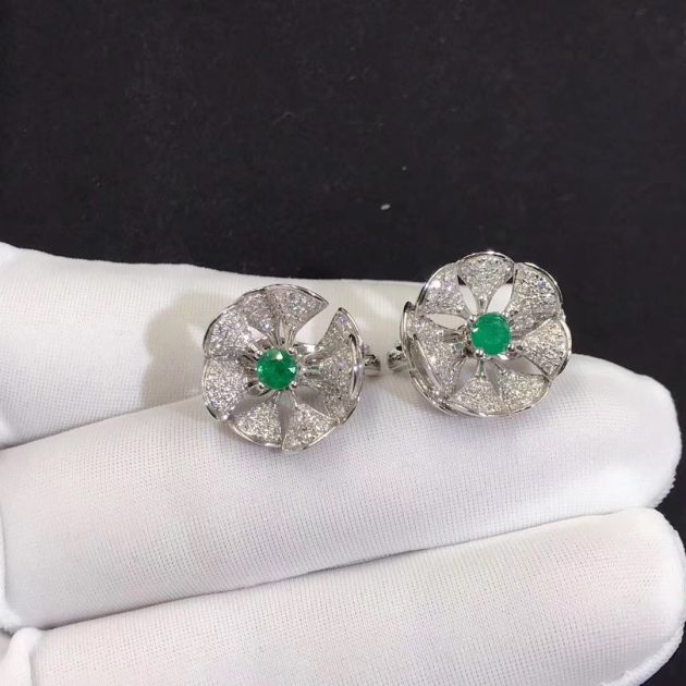 bvlgari divas dream earrings in 18kt white gold set with a central emerald and full pave diamonds 620a2728c76a9