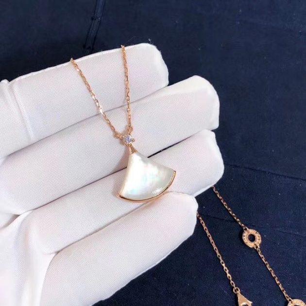 bvlgari divas dream mother of pearl diamond 18k rose gold necklace 620a2122bc60e