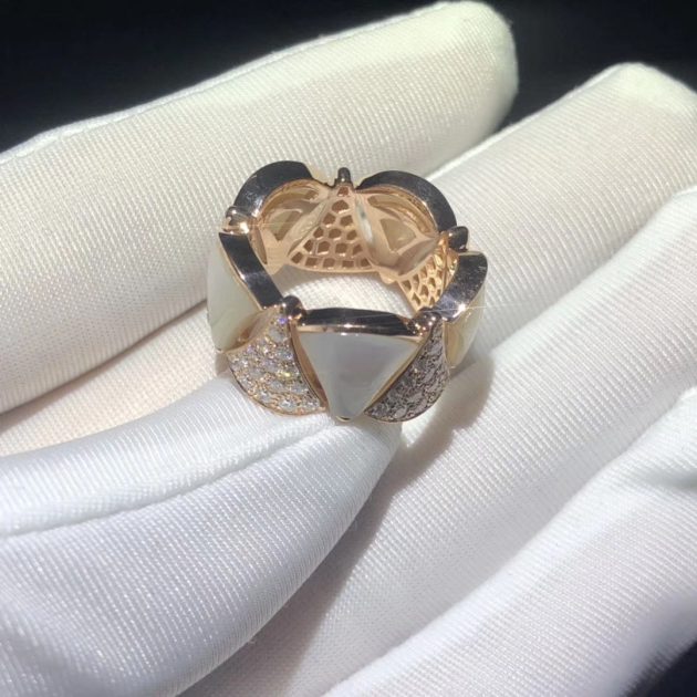 bvlgari divas dream ring 18kt gold with white mother of pearl and pave diamond 620a24265c82d