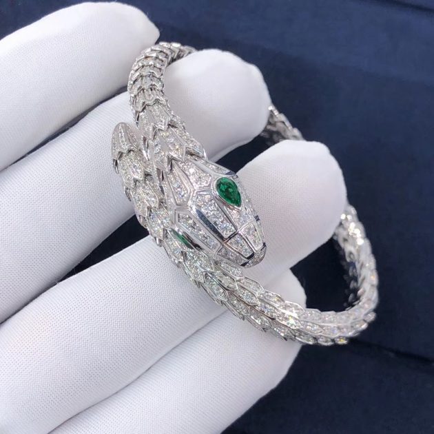 Bulgari emerald necklace