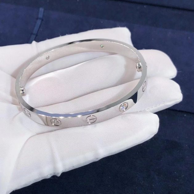 cartier 18k white gold love bracelet 4 diamond b6035817 6209ce5f2029c