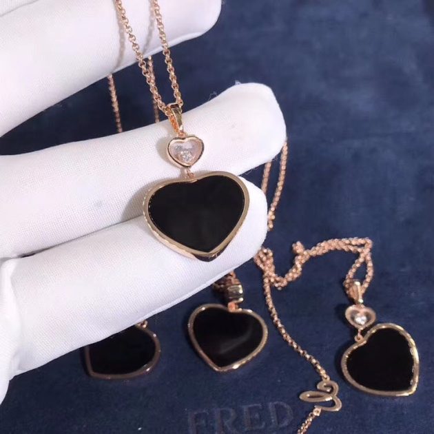 chopard happy hearts necklace in 18kt rose gold with diamond and black
