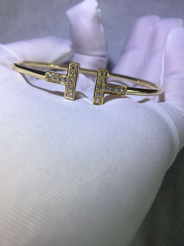 custom made 18k gold tiffany t wire bracelet with diamond 6209f7b52d361