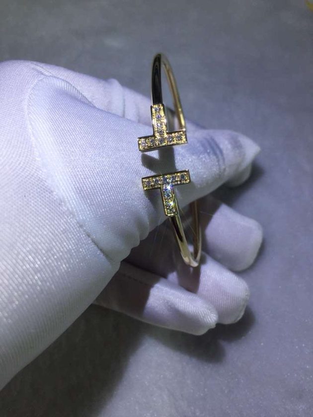 custom made 18k gold tiffany t wire bracelet with diamond 6209f7b91d534