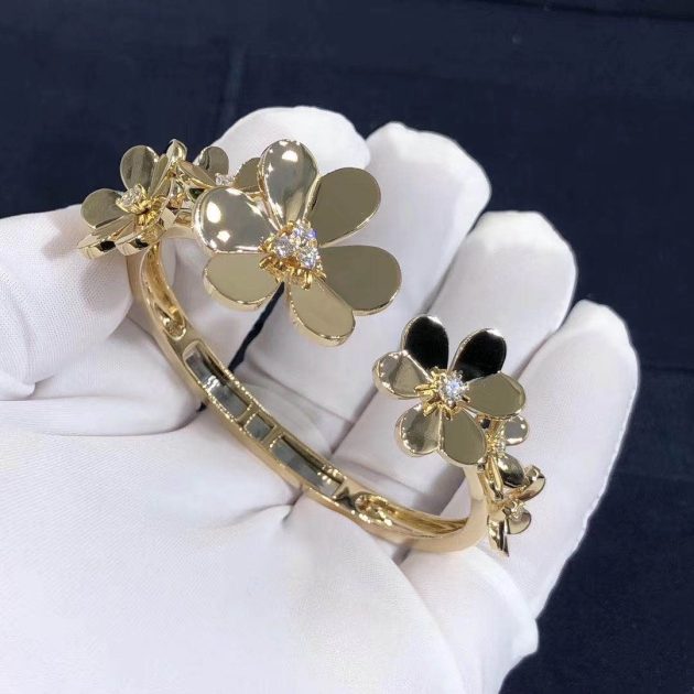 custom made 18k yellow gold van cleef arpels frivole bracelet 7 flowers yellow gold round diamonds 620815bf7adf6