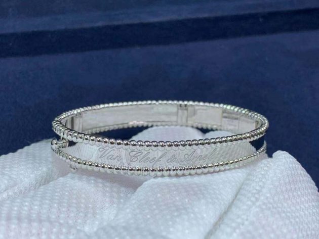 custom van cleef arpels 18k white gold medium model perlee signature bracelet vcarp3k800 6207a41493f26