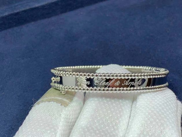 custom van cleef arpels 18k white gold medium model perlee signature bracelet vcarp3k800 6207a41a26256