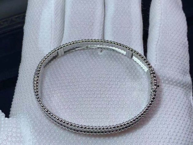 custom van cleef arpels 18k white gold medium model perlee signature bracelet vcarp3k800 6207a41e9be91