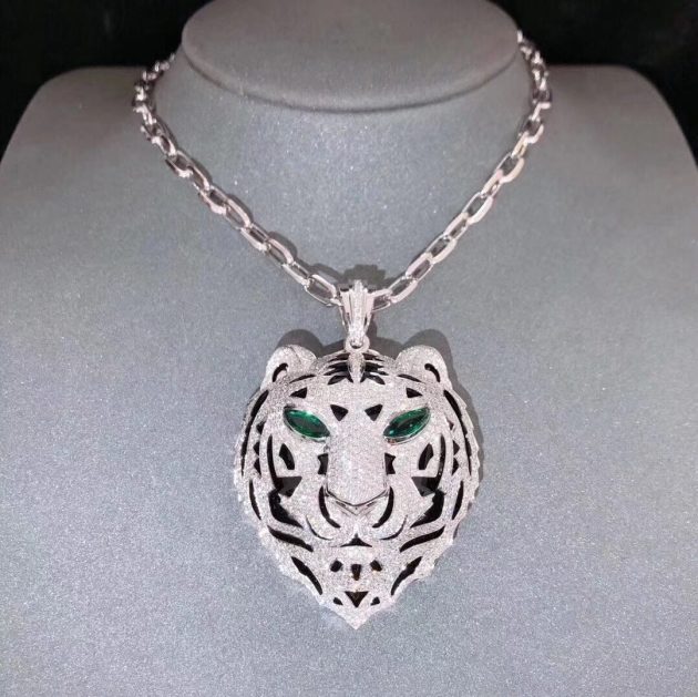 handmade 18k gold diamond cartier necklace with charming tiger head design 6209c2fbf0653