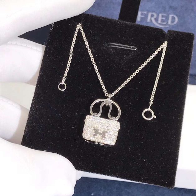 hermes hermes bag 18k white gold necklace full diamonds pendant h110079b 00 620a3dc454e84