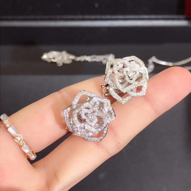 piaget rose earrings in 18k white gold set with diamonds 620a5214c6e38