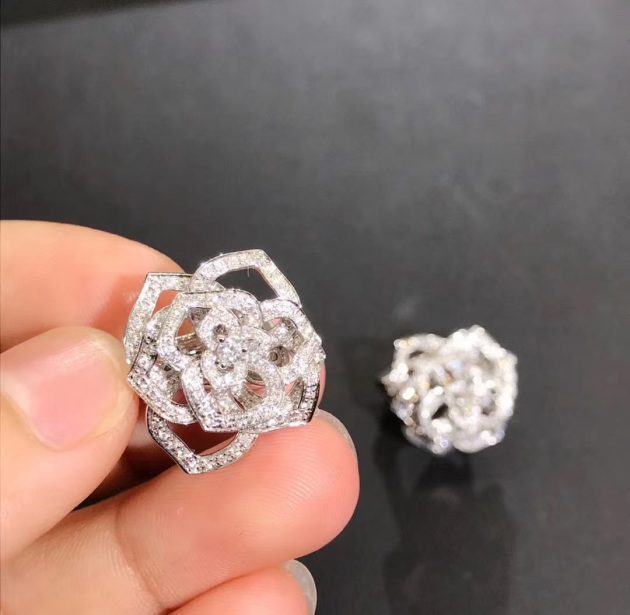 piaget rose earrings in 18k white gold set with diamonds 620a52246a9f9