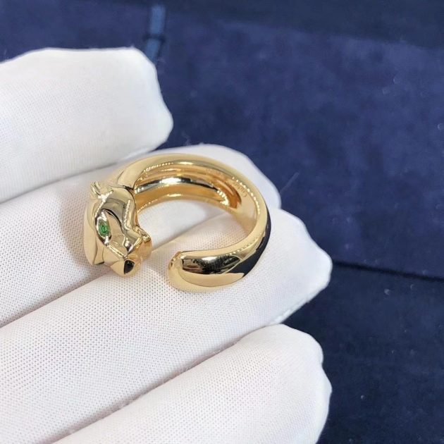 solid panthere de cartier 18k yellow gold tsavorite garnets and onyx ring b4085900 62096e3f48ef3