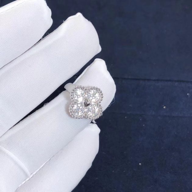 van cleef arpels 18k white gold vintage alhambra diamond ring vcaro26n00 6207ea69b4785