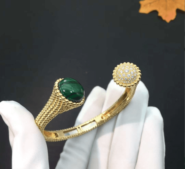 van cleef arpels 18k yellow gold diamond and malachite perlee couleurs medium model bracelet vcarp27100 6207aafb866d1