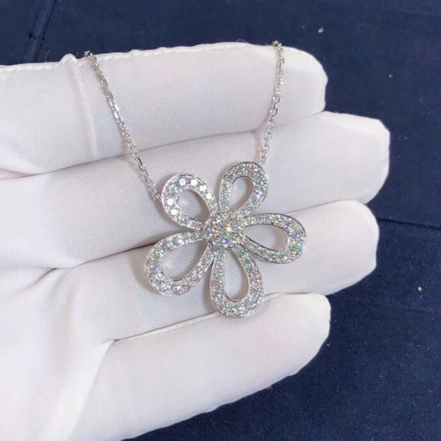 van cleef arpels flowerlace pendant in 18k white gold with pave full diamonds vcarp05200 620871357b451