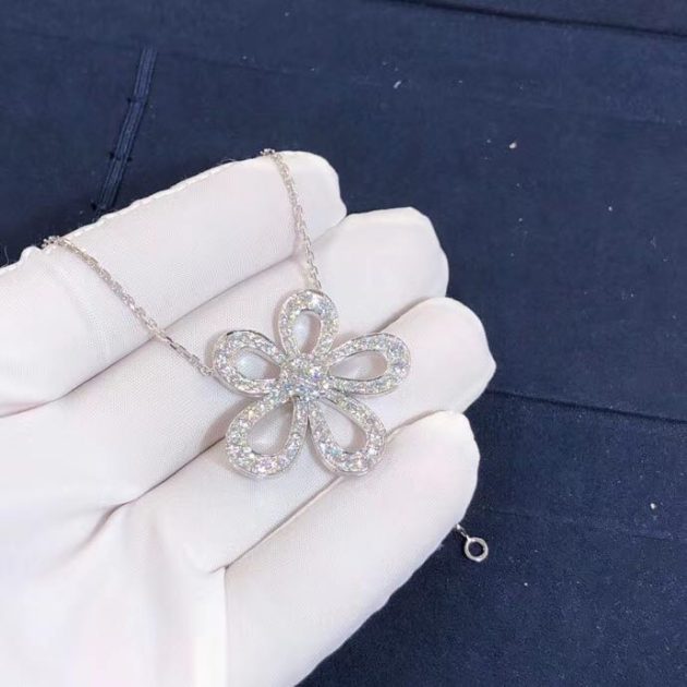 van cleef arpels flowerlace pendant in 18k white gold with pave full diamonds vcarp05200 6208713c08d58