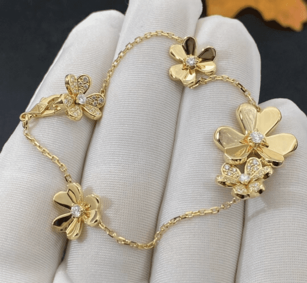 van cleef arpels frivole bracelet 5 flowers 18k yellow gold diamond vcarp3w400 6207b59817338