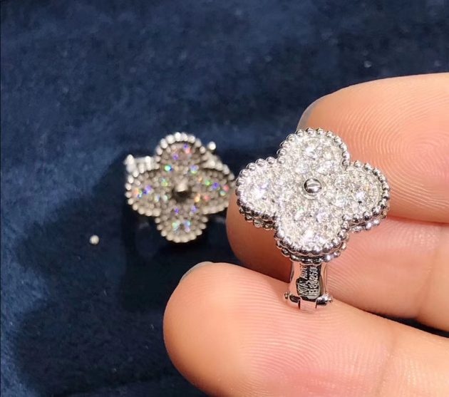 Van cleef & arpels earring