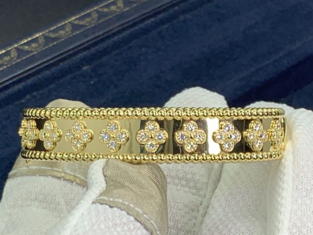 van cleef arpels perlee clovers bracelet small model 18kt pink gold diamond 620859bbcdbde