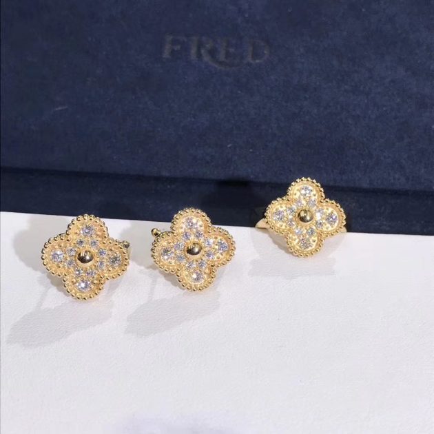 van cleef arpels vintage alhambra diamond ring in 18k yellow gold 62085eddf1c91