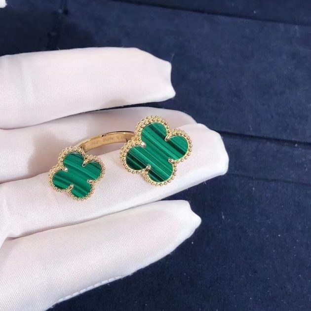 vca magic alhambra 18k yellow gold malachite between the finger ring vcaro3mi00 6207a507228d8